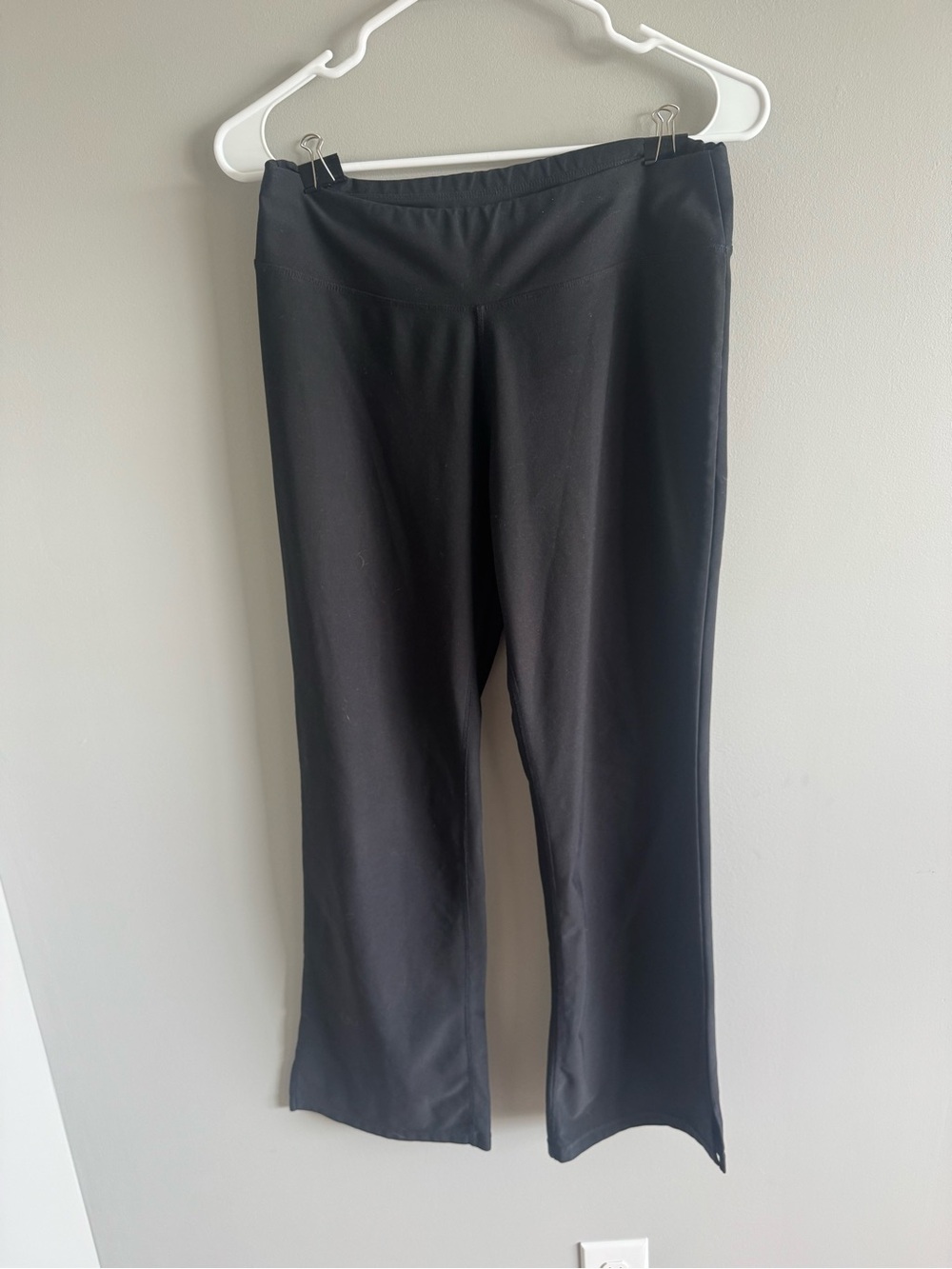 Women’s Lucy Black Flare Yoga Pants